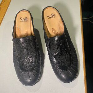 Sofft - Size 9.5M - Women's Camille Black Embroidered Mule